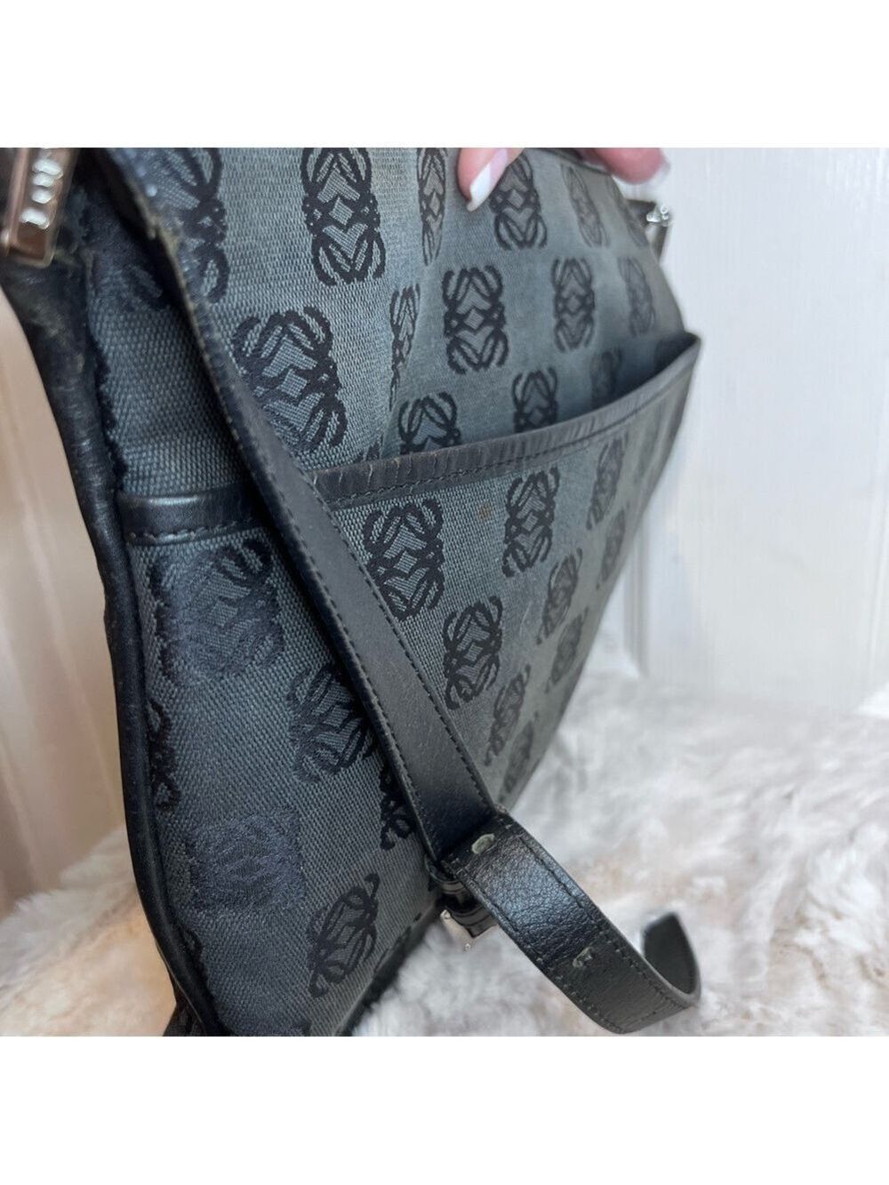 LOEWE ANAGRAM CROSSBODY BLACK/GREY BAG - Picture 2 of 15